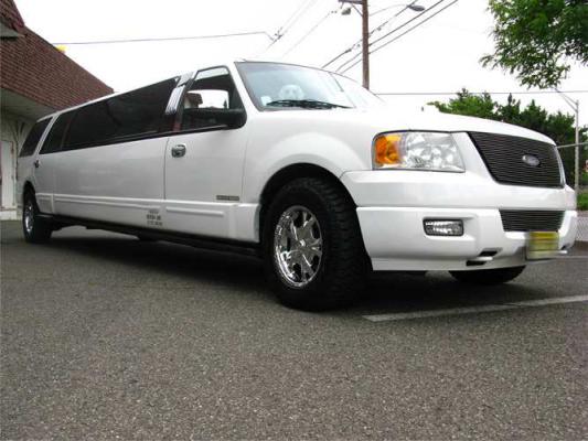 Rent Ford Expedition White in South Florida